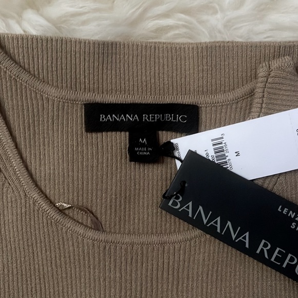Banana Republic Tank Top - Picture 8 of 9